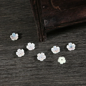 Cuentas de flores de ciruelo en resina iridiscente para horquillas y joyería DIY