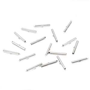 Détail des embouts de tube coulissants argentés pour la création de bijoux DIY