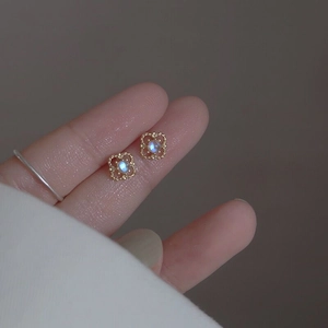 French 925 Sterling Silver Flower Stud Earrings Hollow Geometric Rhinestone Niche Jewelry Gift For Women Earrings