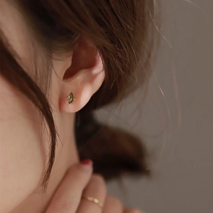 Elegant 925 sterling silver marquise olive green stud earrings for women on ear