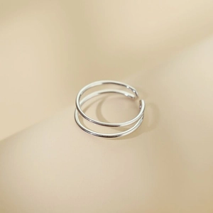 Bague double croisée minimaliste en argent sterling S925 avec une finition polie