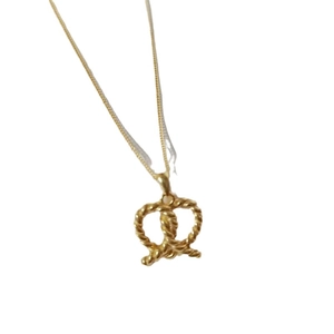 Minimalist S925 sterling silver twisted knot heart necklace with gold finish for women