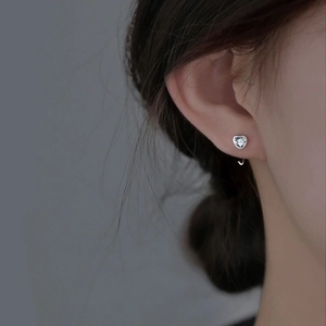 Boucles d'Oreilles Puces Minimalistes en Argent Sterling S925 Forme de Cœur Avec Zircone Crochet en C pour Femmes Bijoux Quotidien