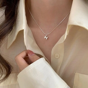 Collier Pendentif Lettre H en Argent Sterling 925 Minimaliste pour Femme Bijoux de Style Pop Élégant Chaîne de Clavicule Chic Cadeau