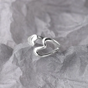 Elegant S925 sterling silver open ring with minimalist double heart overlapping design
