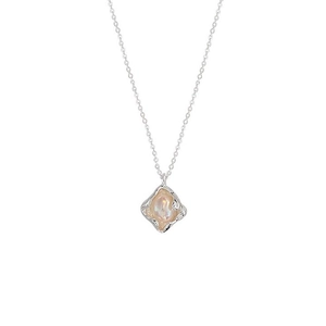Minimalist S925 silver necklace with an irregular diamond frame and freshwater pearl