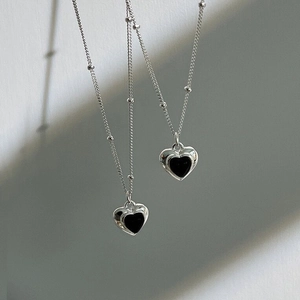 925 Sterling Silver Heart Pendant Necklace Black Agate Inlaid Satellite Chain Choker For Women Elegant Minimalist Jewelry