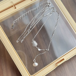 S925 silver tulip necklace with sparkling cubic zirconia and white freshwater pearl