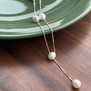 Elegant S925 sterling silver freshwater pearl necklace with round and teardrop shapes