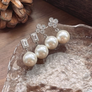 Boucles d'oreilles perles en argent S925 avec trèfle en zircone et motifs géométriques
