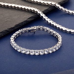 Ensemble bracelet et collier tennis argenté classique avec zircons micro-pavés étincelants