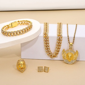 Set de joyas hip hop de 5 piezas con colgante de león, cadena cubana, anillo y pendientes