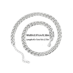 Dettaglio della collana a catena cubana argento con larghezza 0,97cm e lunghezza 45+7cm regolabile
