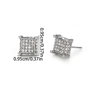 Orecchini a perno quadrati in argento con zirconi e indicazione misura 0.95cm