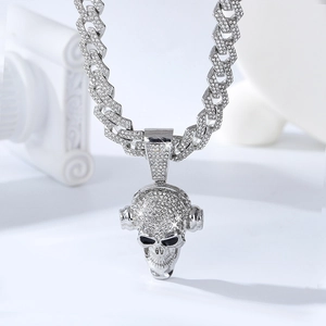 Hip hop skull with headphones pendant necklace silver plated with cubic zirconia Cuban chain