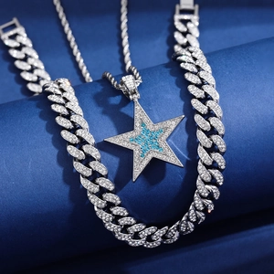 Parure hip hop avec chaîne cubaine sertie de diamants et pendentif étoile bleue