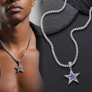 Collier hip hop avec pendentif étoile serti de pierres bleues et chaîne de tennis