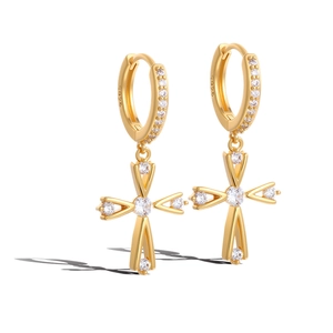 Boucles d'oreilles croix en argent S925 doré avec pierres de zircone blanches