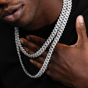 Iced out 10mm κουβανέζικη αλυσίδα με ασημένια ζιργκόν και γυαλιστερό φινίρισμα