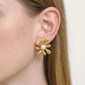 Vintage Flower Stud Earrings Stainless Steel With Artificial Pearl Waterproof Hypoallergenic Elegant Gold Plated Jewelry For Women