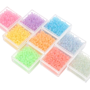 Luminous glow-in-the-dark round glass beads set in nine colors for DIY jewelry making