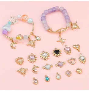 DIY Schmuck-Set mit Strass-Herzanhängern, lila Perlen und goldenen Anhängern