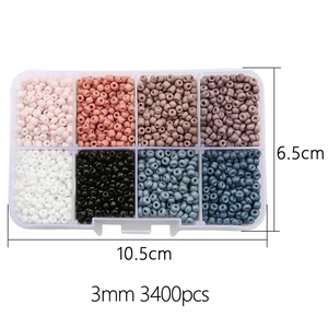 Σετ DIY με 3400 γυάλινες χάντρες 3mm σε διαφανή πλαστική θήκη οργάνωσης 8 θέσεων