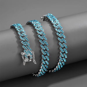 Cuban Chain Halsketten-Set aus silbernem Metall mit eisblauen Strasssteinen besetzt