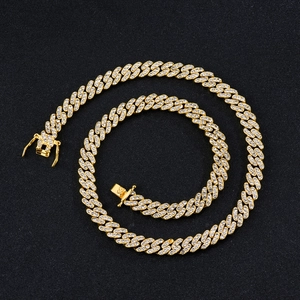 Chaîne Cuban Link dorée avec zircons brillants et fermoir à clapet sécurisé pour homme et femme