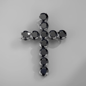 Pendentif croix hip hop avec onze zircons noirs à coupe ronde et sertissage à griffes