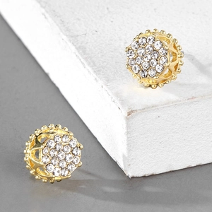 Boucles d'oreilles hip hop dorées pour hommes avec des strass blancs étincelants