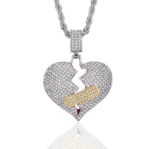 Collier Pendentif Coeur Brisé Hip Hop Alliage Strass Entièrement Serti Coeur Pansement Chaîne Corde Bijoux Streetwear