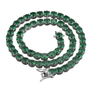 Collana tennis con zirconi verdi smeraldo da 7mm con montatura in metallo argento