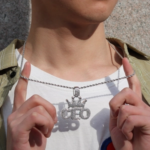 Collana hip-hop con ciondolo a corona CEO e cristalli ghiacciati su catena d'argento