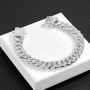 Macro di bracciale a catena cubana hip hop argento con zirconi bianchi brillanti