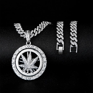 Collier Pendentif Feuille d'Érable Rotatif Hip Hop Iced Out en Alliage Strass Bijoux Street Homme Pendentif Argent avec Chaîne