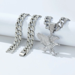 Silbernes Set aus Halskette und Armband mit Adler-Anhänger und Zirkonia Besatz