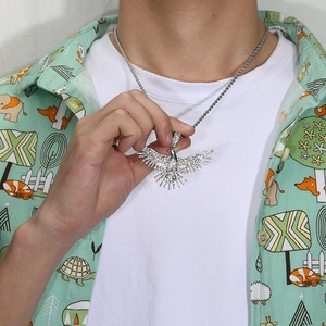 Herren retro Adlerflügel Kette mit funkelnden Strasssteinen und silberner Seilkette