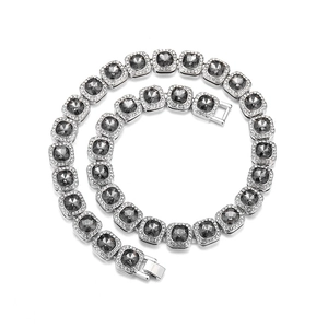 Collana Catena Cubana Hip Hop Iced Out in Lega Colore Argento Maglia Quadrata Strass Neri Gioielli Punk Geometrici Regalo per Uomo Donna
