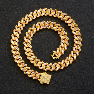Hip hop gouden cubaanse schakelketting met rechthoekige zirkonia en diamantensluiting