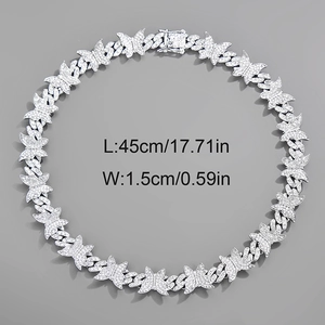 Détail de la chaîne cubaine papillon avec strass brillants et mesures de dimensions