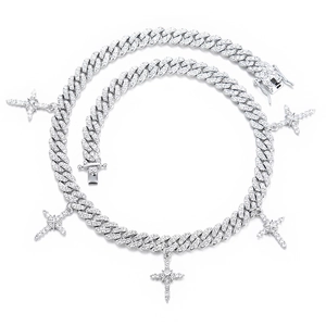 Zilveren iced out cubaanse schakelketting met vijf kruishangers voor een hiphopstijl