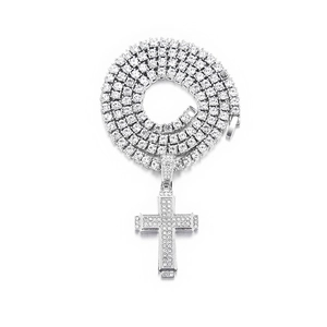 Chaîne tennis argentée hip-hop avec pendentif croix en cristal pour un style luxe