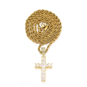 Collar de cadena de cuerda dorada con colgante de cruz de circonitas cúbicas cuadradas