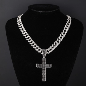 Collier Pendentif Croix en Alliage Hip Hop Strass Chaîne à Maillons Cubains Argent Iced Out Bijoux Streetwear Cadeau