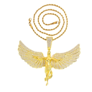 Hip-Hop Goldene Engelsflügel Halskette mit Pavé-Kristallbesatz und gedrehter Kordelkette