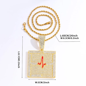 Collier pendentif carré or hip hop avec strass brillants et ligne d'électrocardiogramme