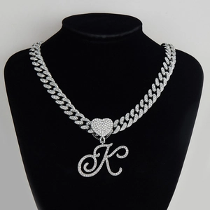 Collier chaîne cubaine argent hip-hop avec cœur et pendentif lettre K serti de strass