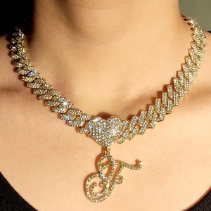 Collier Cuban Hip Hop glacé avec pendentif cœur étincelant et lettre F