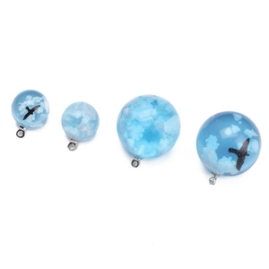 Colgante esférico de resina cielo azul y nubes blancas para creación de joyería